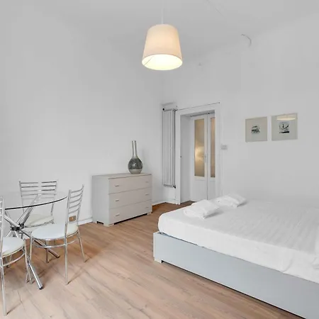 Alzaia Naviglio Grande 40 Daire *