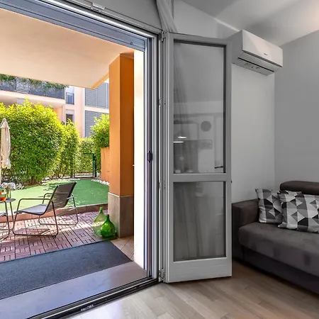 Apartmán Stayeasy Gargano - Stylish With Private Yard Milán