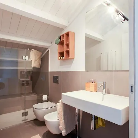 Appartement Newly Renovated Bright Penthouse *