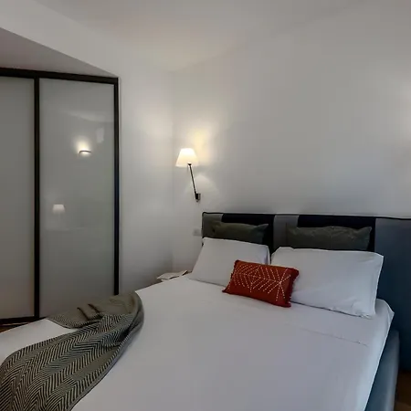 Апартаменты Stayeasy Gargano - Stylish With Private Yard *