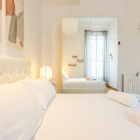 アパート Co99 - Spacious One Bedroom Gallarati Scotti ミラノ