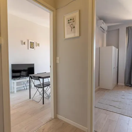 Nord - Near The Metro *