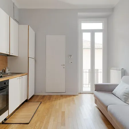 Apartment Guesthost - Citta Studi Balcony