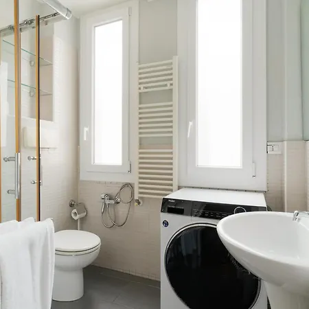 Guesthost - Citta Studi Balcony