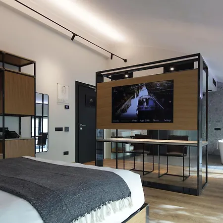 Versoverde Alzaia Naviglio Grande 4* Milaan