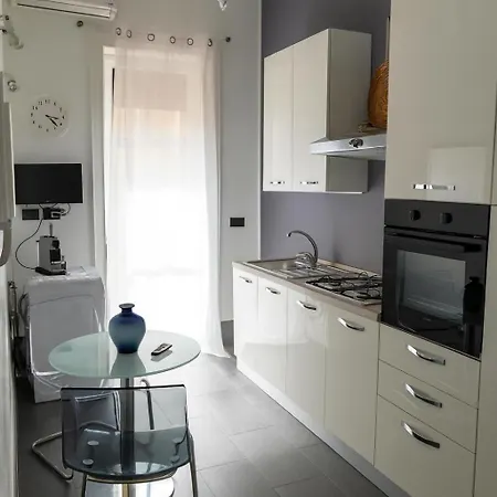 Beautiful Floral On Navigli