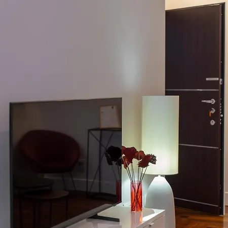 Manzoni 44 Apartament *
