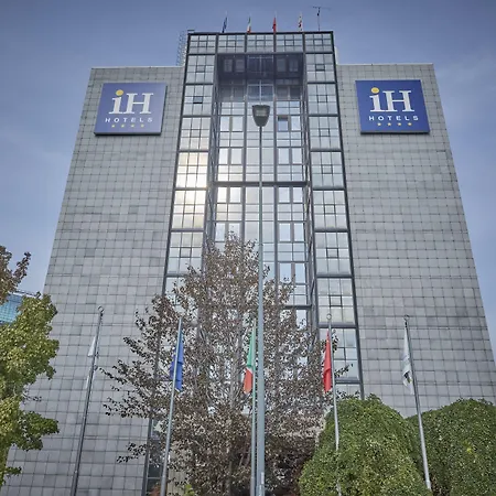 Ih Lorenteggio Hotel Milán