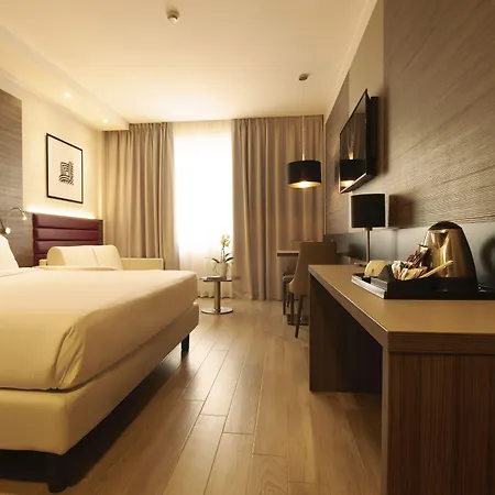 Ih Lorenteggio Hotel