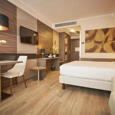 Ih Lorenteggio Hotel