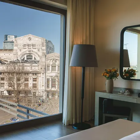 Szálloda Starhotels Echo Milánó