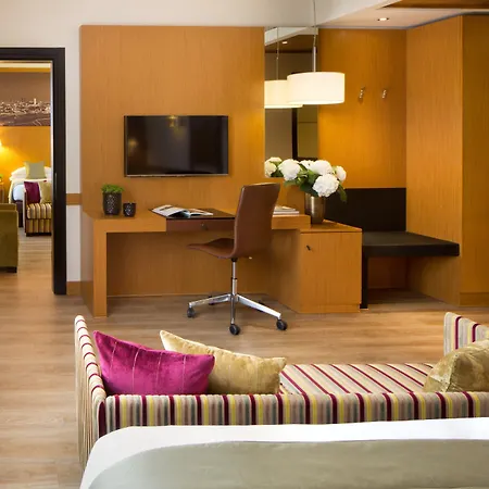 Starhotels Tourist Szálloda 4*