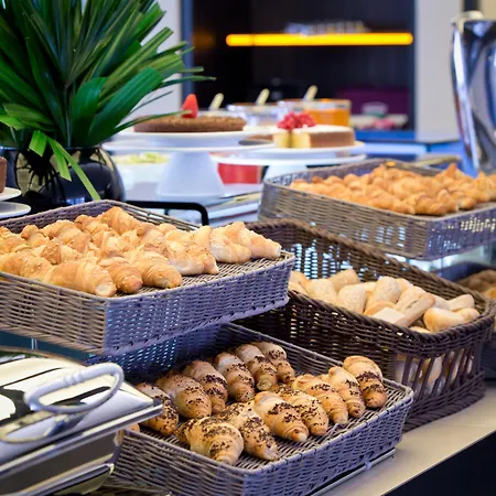 Starhotels Tourist Ξενοδοχείο 4*