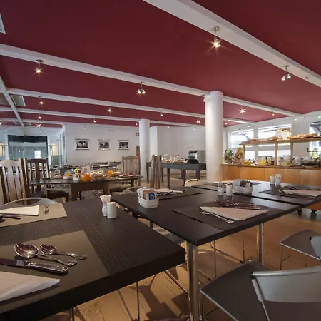 Urban Hive Hotel 4*