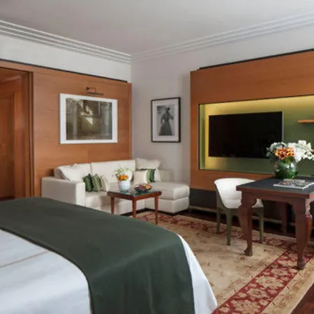 Four Seasons 5* Milánó