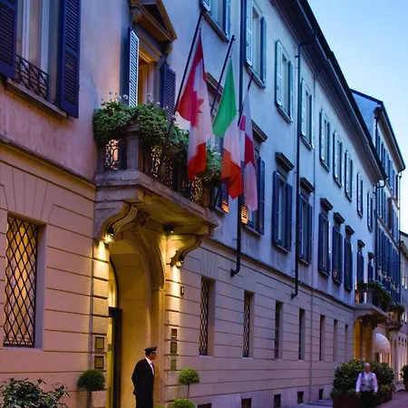 Four Seasons 5* Milánó