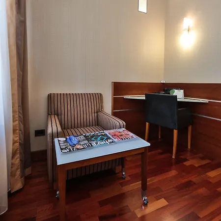 Отель Western Madison