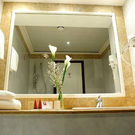 Hotel Leonardo Center