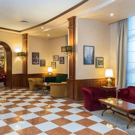 Leonardo Center Hotel