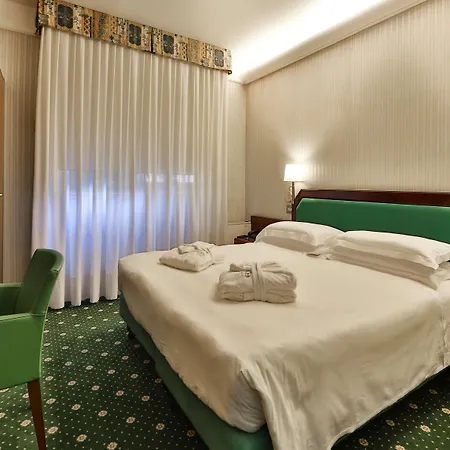 Astoria Sure Collection By Western Hotel Milaan