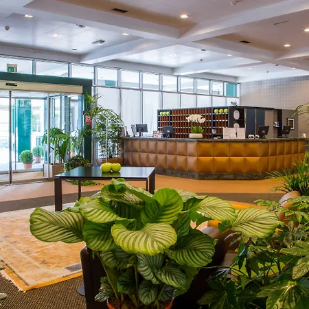 Blaise & Francis ميلان