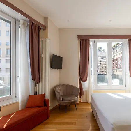 Ah - Fashion District 4*