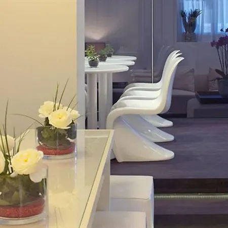 Szálloda Sempione 3*