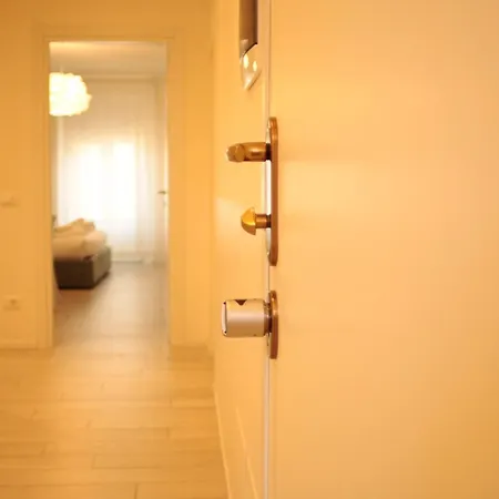 Italianway - The B Village New * Milano