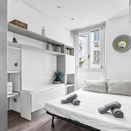 Cc8 -brera-isola- Modern - - Wifi