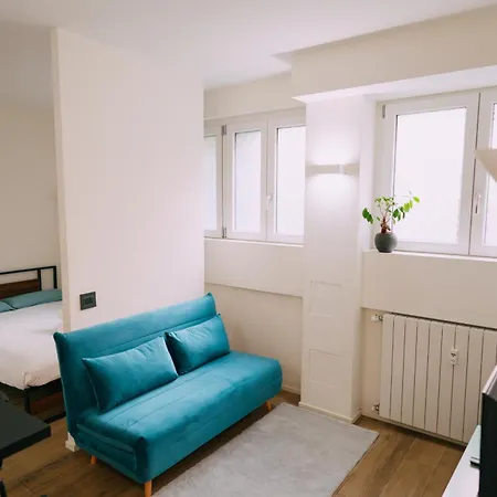 Apartment Carlo - 15 Min From Duomo