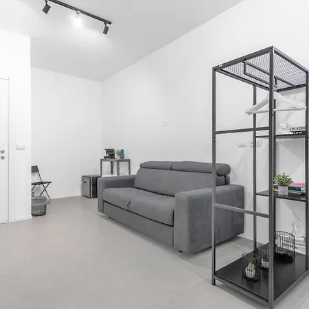 Affittacamere 12 -modern Room, Station 10 Min From The Center 4*
