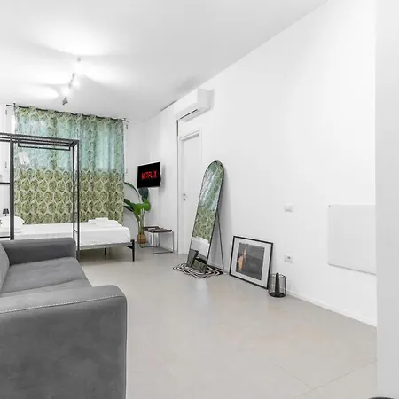 12 -modern Room, Station 10 Min From The Center 4* Milano