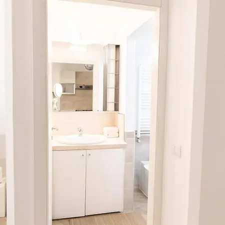 Hbhall Porta Romana Apartment Milan