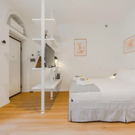 Naviglio - Metro Blu Navigli Apartman *