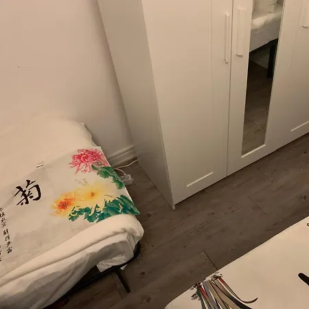 Проживание в семье Huawei & Private - 1 Min To Metro - Later Check-in After At 19 - No People Do Not Respect The Time - No People Do Not Back For Sleep Before Midnight 24 Милан