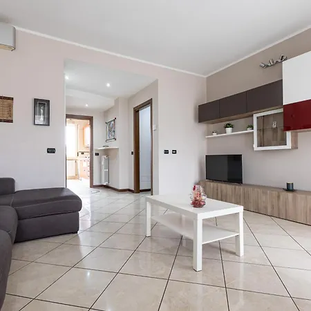 Apartman Lovely 15m From Duomo M1