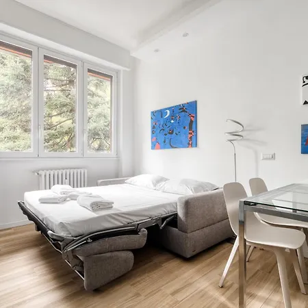 Apartman Joivy Stylish 2-bedroom Flat Near Citylife District