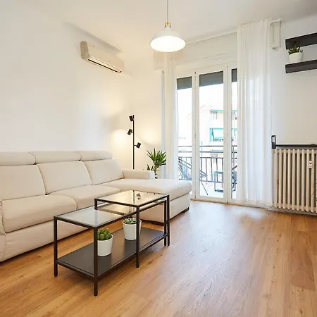 Apartment Family Friendly & Spacious W Balcony Metro