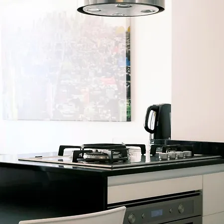 Comecasa De Amicis Urban Flat Near Duomo アパート