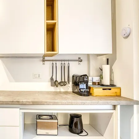 Casa Torricelli - Modern On 3 Levels With Outdoor Dining Area Lägenhet