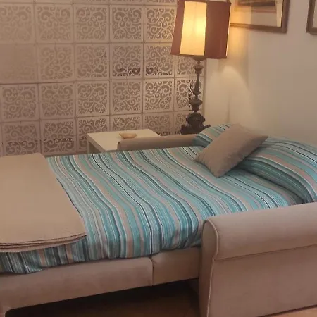 Elemi House Apartman *