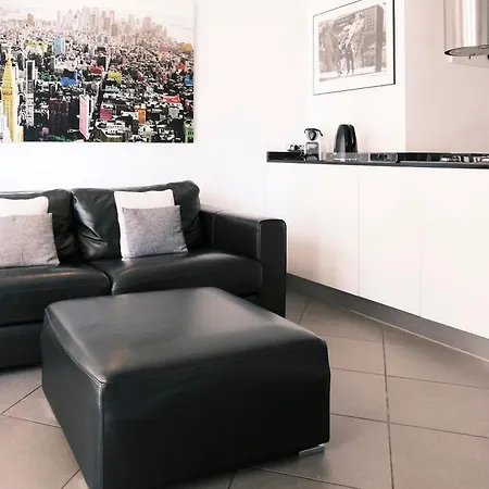 Comecasa De Amicis Urban Flat Near Duomo アパート