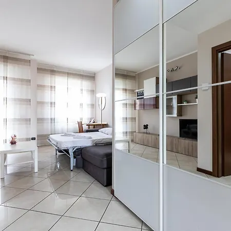 Lovely 15m From Duomo M1 Apartman Milánó