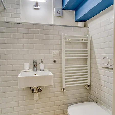 Casa Torricelli - Modern On 3 Levels With Outdoor Dining Area * Milano