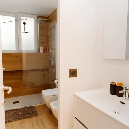 Carlo - 15 Min From Duomo Apartment *