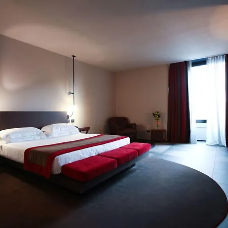 Ih Ambasciatori Hotel 4*