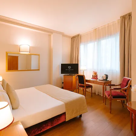 ホテル ウィンザー