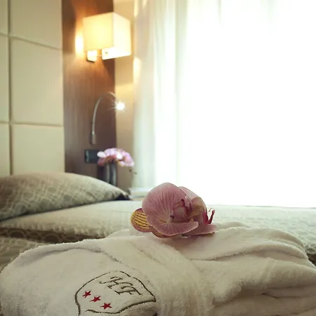 フェニーチェ 3*