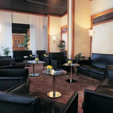 Mokinba Sant'ambroeus Hotell 3*