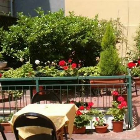 Mokinba Sant'ambroeus Hotell 3*